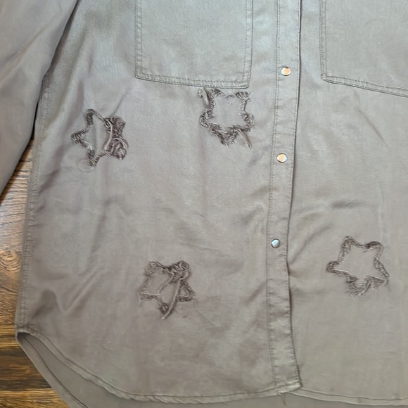 P Cill Snap Front “Star” Blouse Size Large - Picture 4 of 4